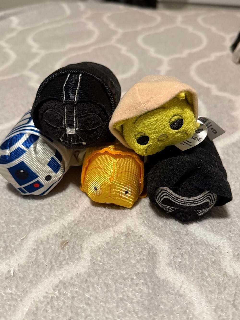 Disney Store Star Wars Mini Tsum Tsum Plush Lot of 5 - Darth Vader, Yoda, R2-D2,